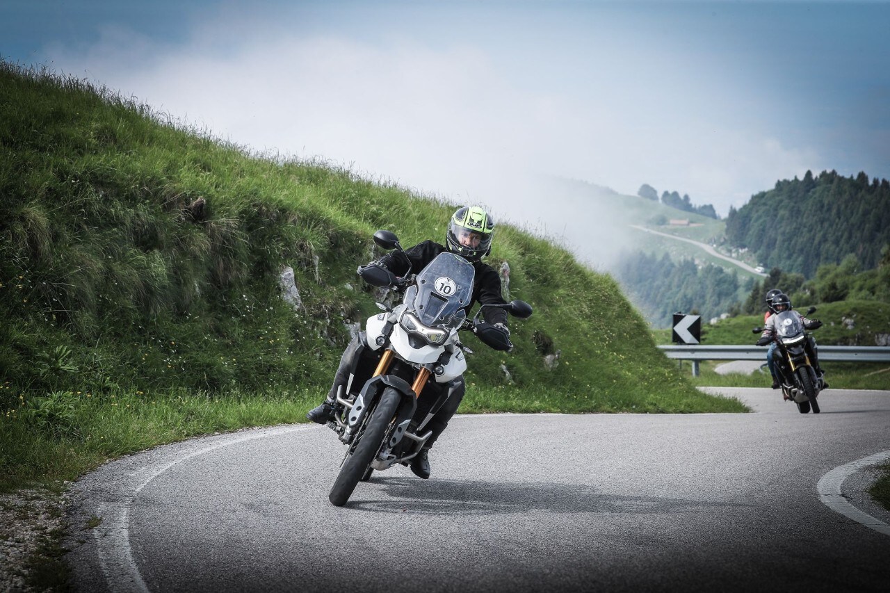 Triumph Adventure Experience: quando la moto va a braccetto con l'architettura